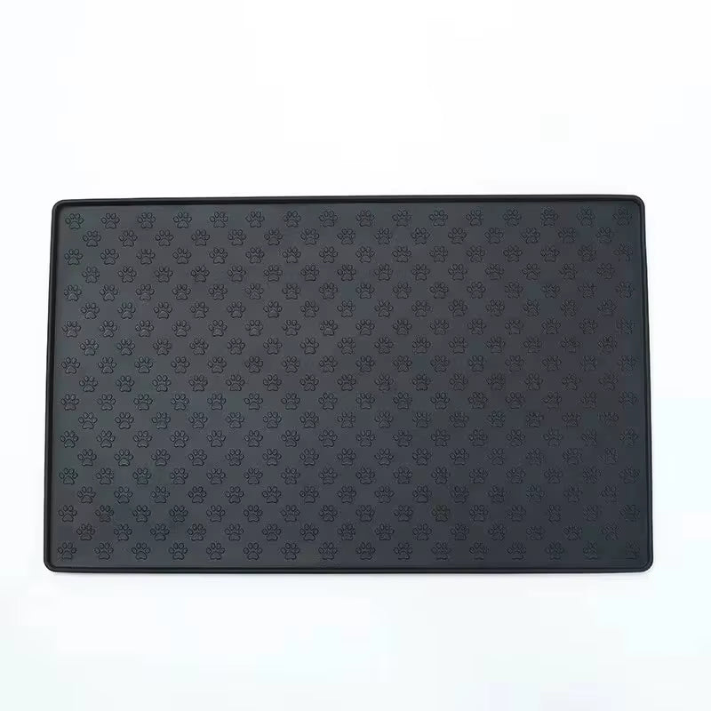 The SplashGuard™: Alfombrilla de Comida Antideslizante y Premium